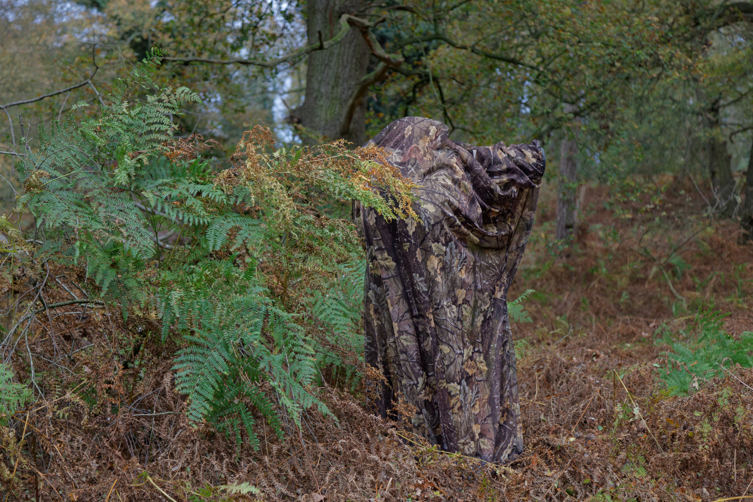 Leaf Effect Bag Hide — Portable Photography & Wildlife Watching Hide (Brown/Green Camo)