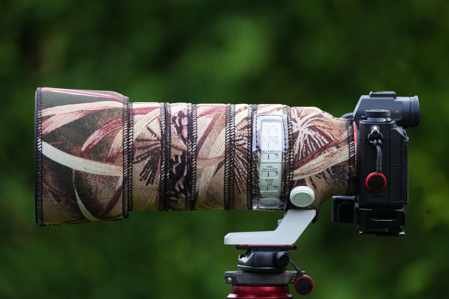 Sony FE 70-200mm f2.8 G OSS II Neoprene Lens Cover