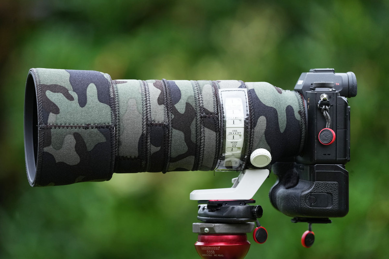 Sony FE 70-200mm f2.8 G OSS II Neoprene Lens Cover